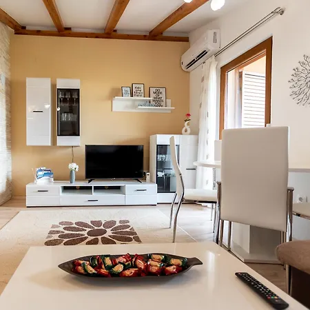 Apartman Eden In Peaceful Area Near Center Porec